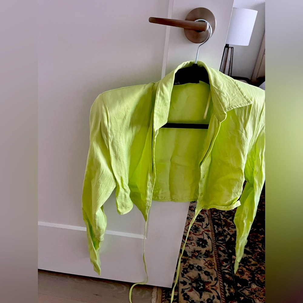 Shoulder padded satin effect Zara top